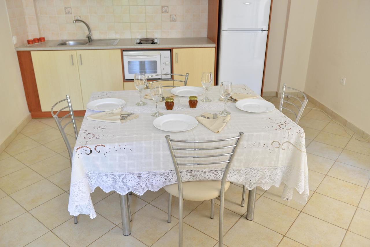 Korali Aparthotel Almiropotamos Bagian luar foto